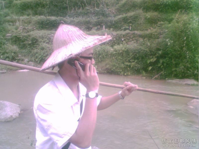 ���ݴ��ڿ���һ�߲���һ�ߴ�~  ϵ��ǿ����~  *^_^*