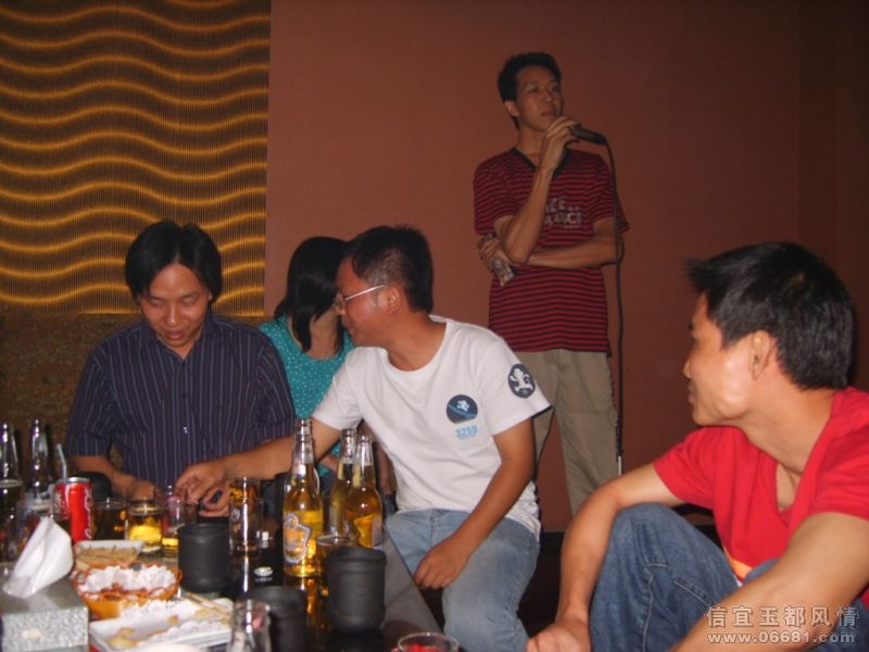 S8303684.JPG