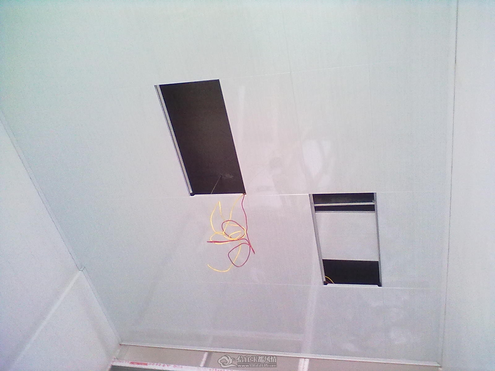 20120205457.jpg