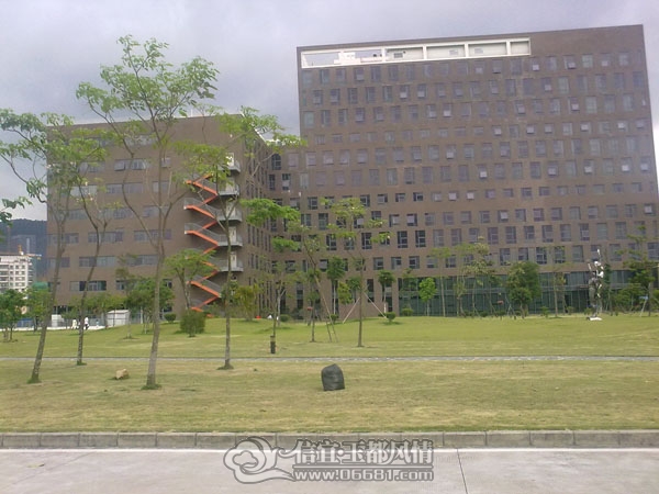 201204234160.jpg
