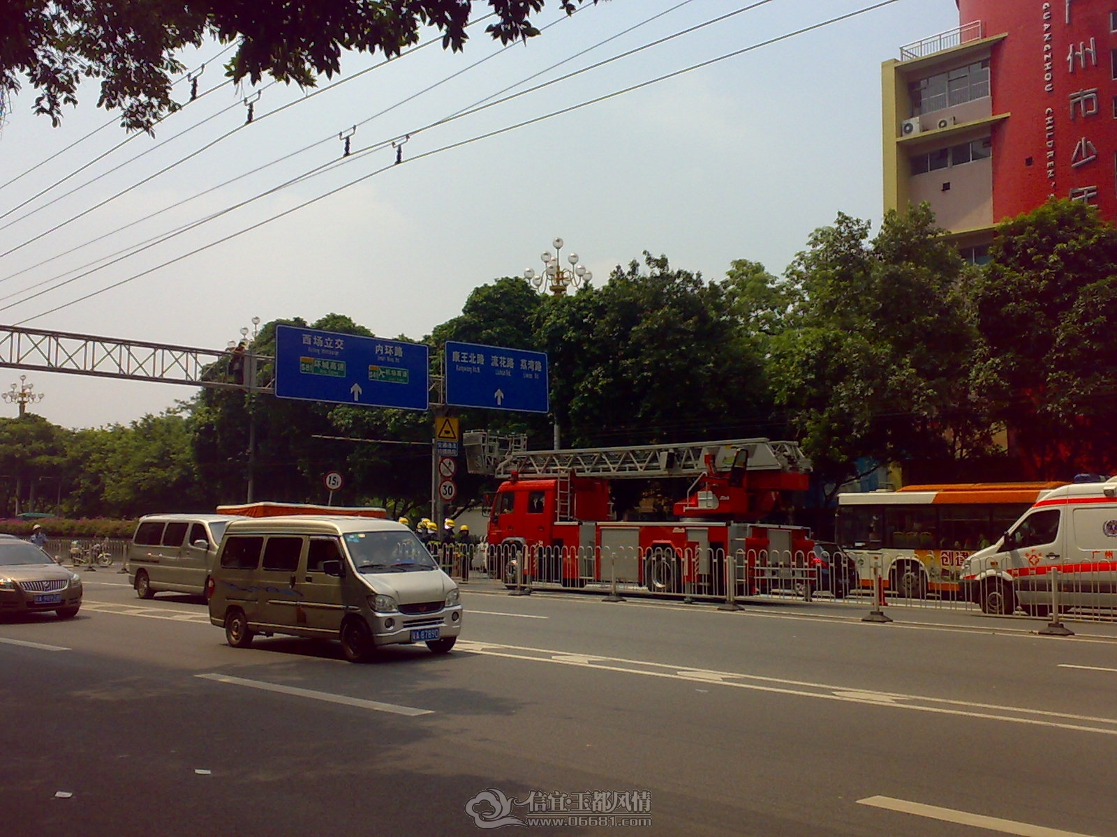 20120819831.jpg