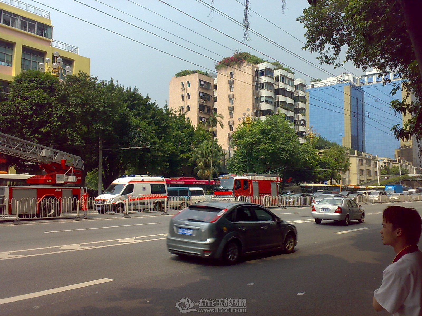 20120819846.jpg