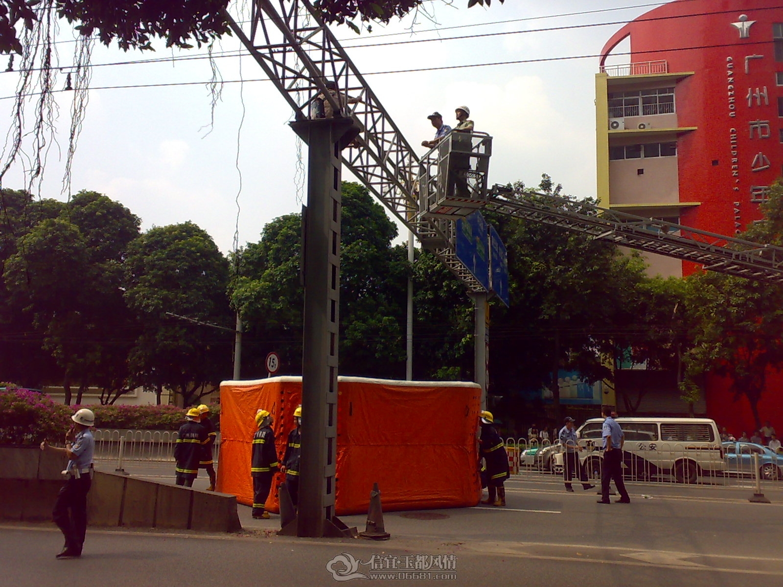 20120819852.jpg