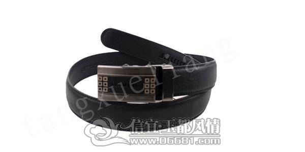 L7AGLA{8Y4TJ~4}3RZ(]IIX.jpg