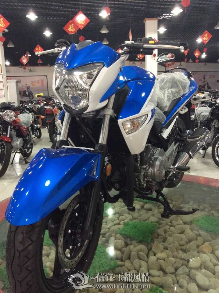 ���250