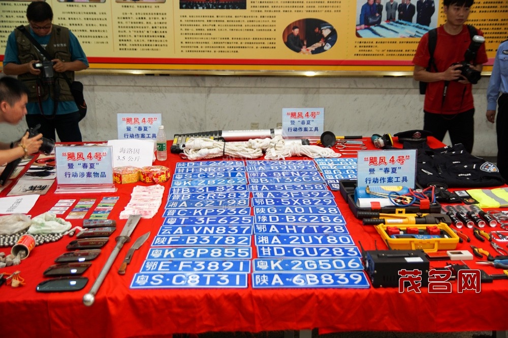 144551nxkxcxiv1lcvitvy.jpg