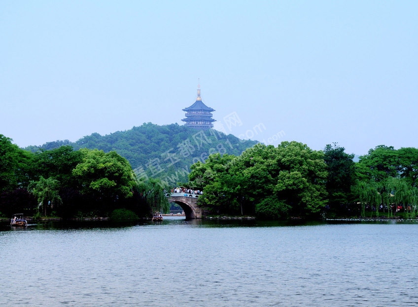 x_a155050683.jpg