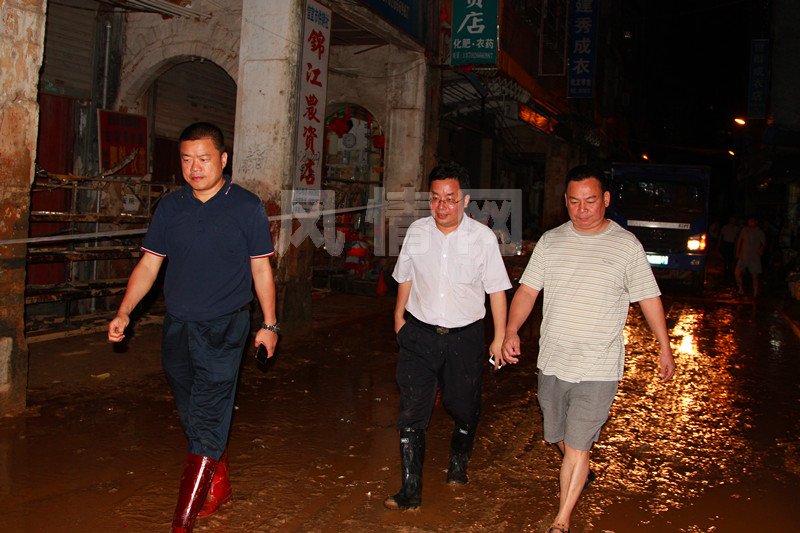 ���쵼���й��̾��쵼�뵳Ա�ɲ���ս�����ٵ�һ��5