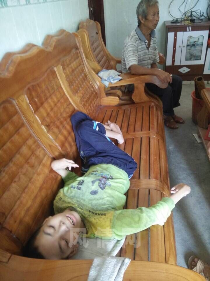����һȫ�����ľ����ݼң����д���һ��̱������