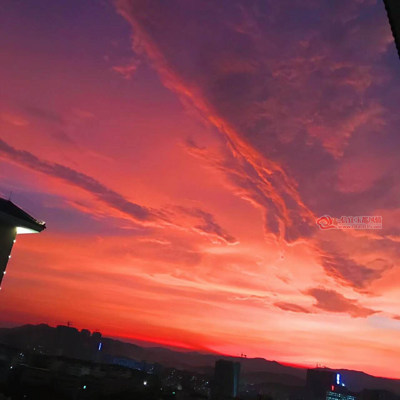 ����롱��ϮǰϦ �����������������˵�����Ȧ