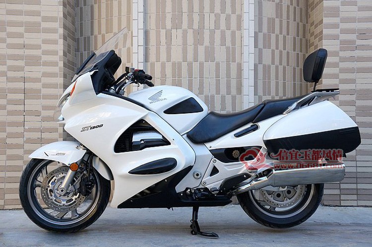 ����ST1300-1.jpg