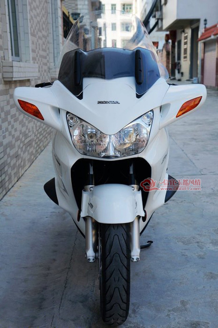 ����ST1300-4.jpg