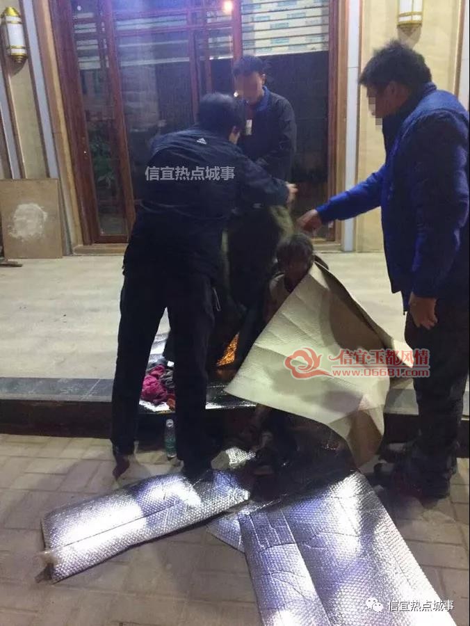 ���˽����г�һ�����ں�ҹ¶�޽�ͷ ����������Щ������