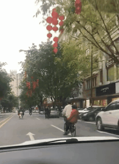 ����һ���Ϸ��޵������������������