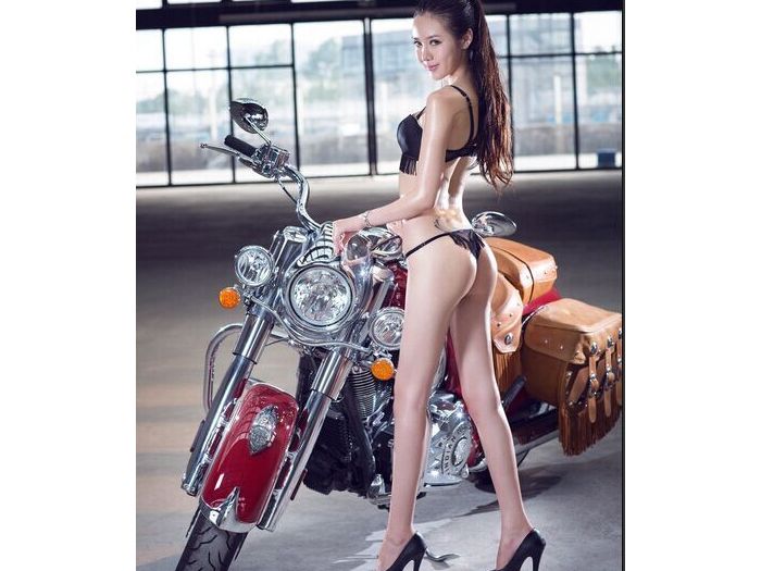 ��ʽ����ӡ�ڰ�������Ȼ���Ů��