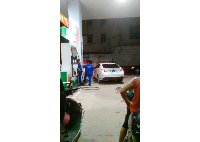 ����ĳ��վһԱ��Ϊ��Ϩ�𲻹صƳ������� ������