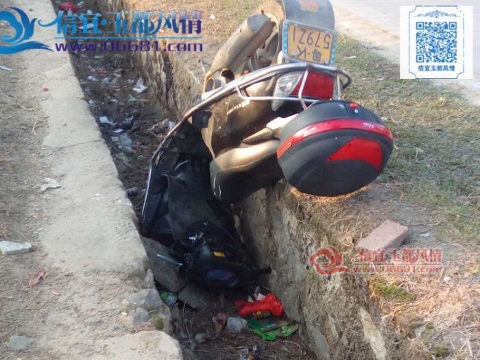 �Ǳ��Ĳ�·��һĦ�г������ڿӹ�������û������