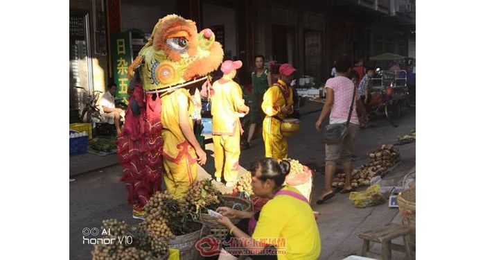 �����г�ͻ��һ�����������ʨ���ˡ���Ǯ��