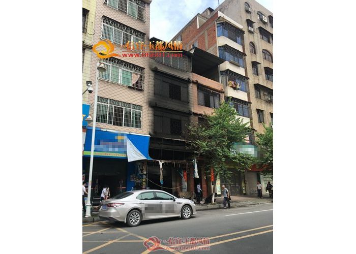 ���˳Ǳ�һ����¥�������� ���Ѿ���Ҫ��ȫ�û��õ�