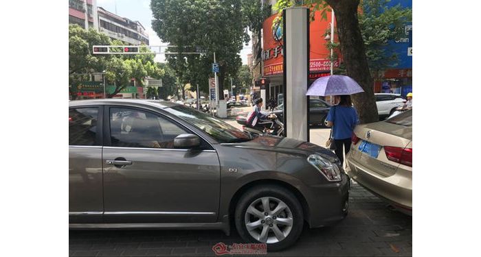 ����������е�·��ͣ���� Ⱥ���λ�·����