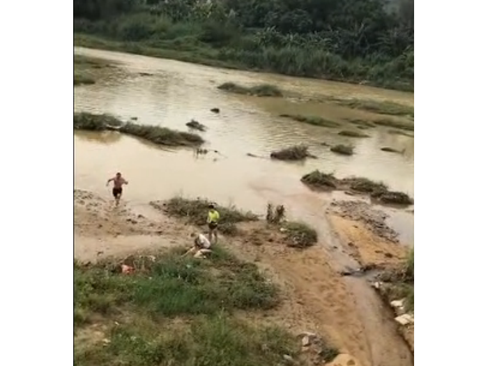ʹ�� ������¡���ŷ���һ����ˮ�¼�
