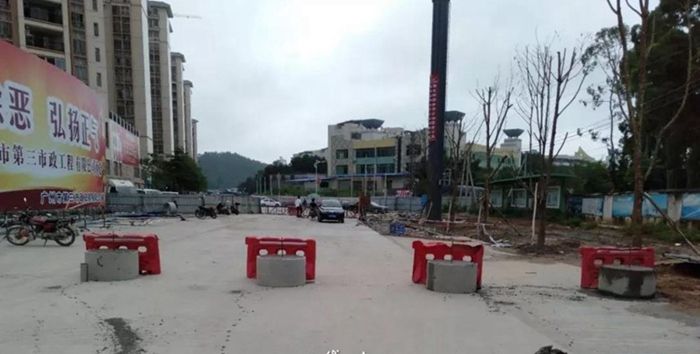 ����������· �����޿��� ��ֹ��ͨ��