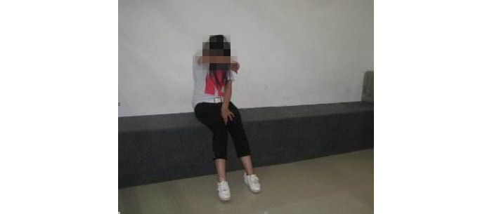 ������һ��Ů̸�������ֺ� ����ǽ�����з��ҵ���
