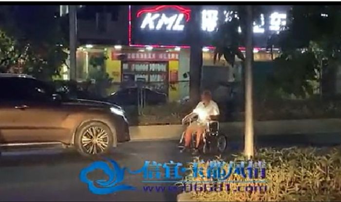����һ���˼���·�л������� ��������ů�ľٶ�