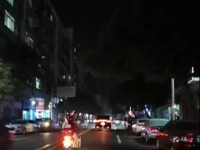 ����������··������� ���ѵ�����һ���Ѫ