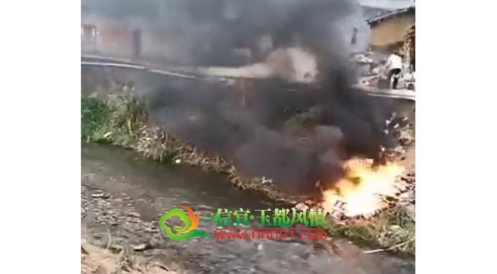 ���˳����ӱ߷��պ����ζ���� ����������Ӱ��