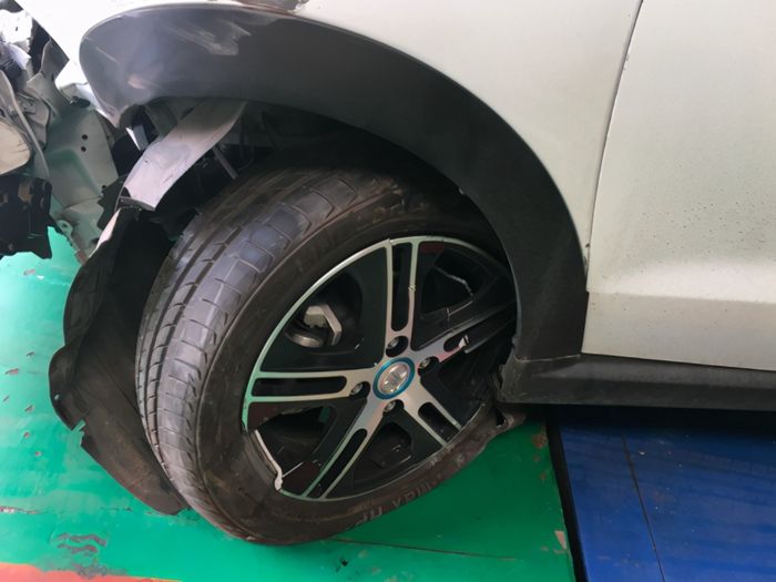 ������ʻ�г���ͻȻ��̥��Ӧ�����Ӧ�ԣ�