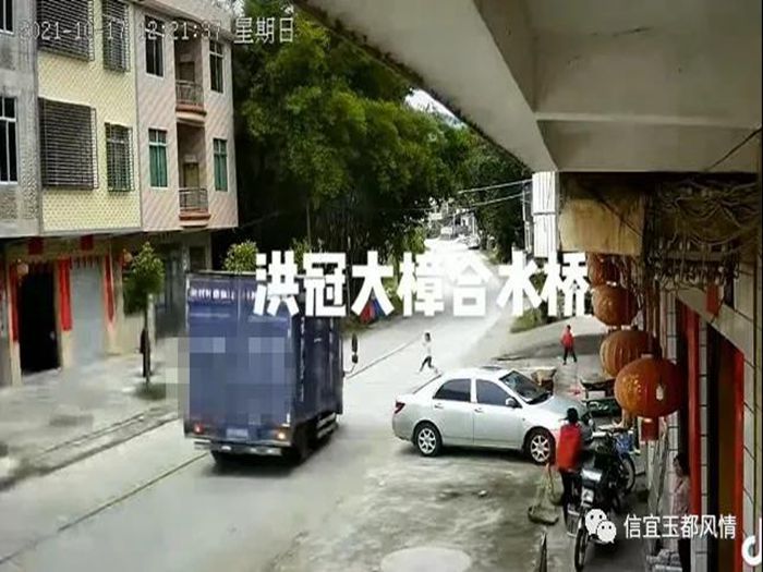 С�����ֱײ����· ˾��һ�������ú�����������