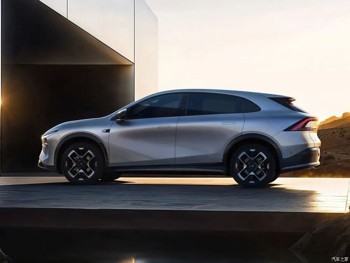 ����SUV������ С��G7���ε����ع�